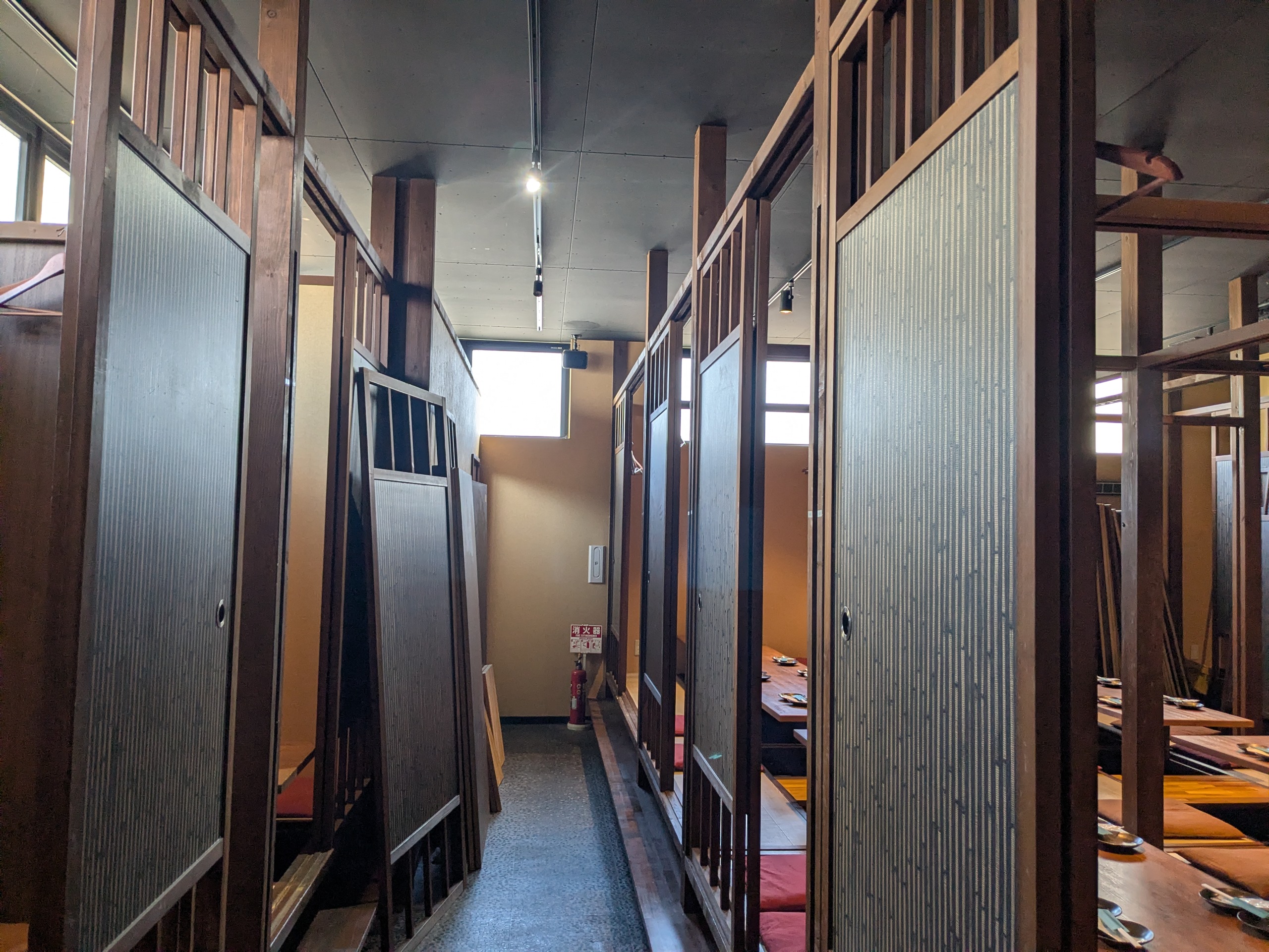 千葉市　内装テナント120坪解体工事